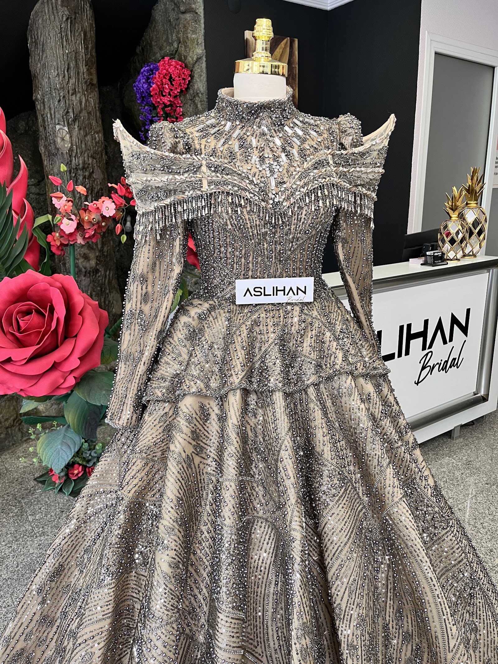 Aslıhan Bridal Konya Gelinlik ve Türban tasarım