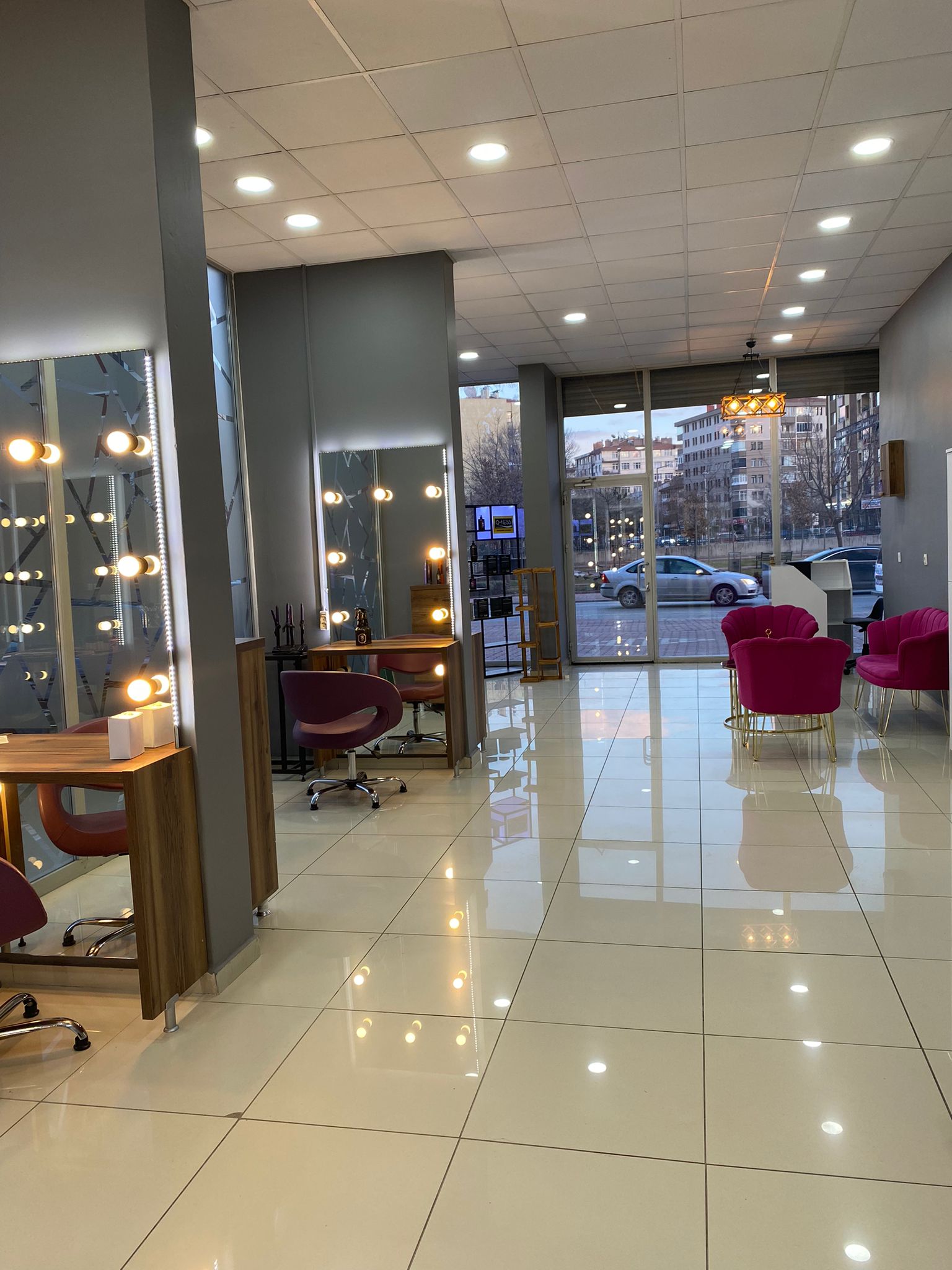 Hair & MakeUp Studio Özlem Kaplan