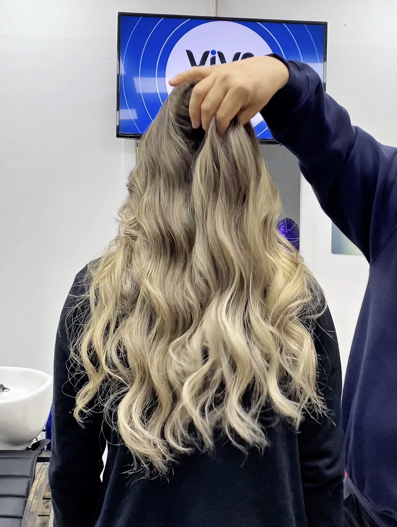 Saloon Oğuzhan Bayan Kuaförü